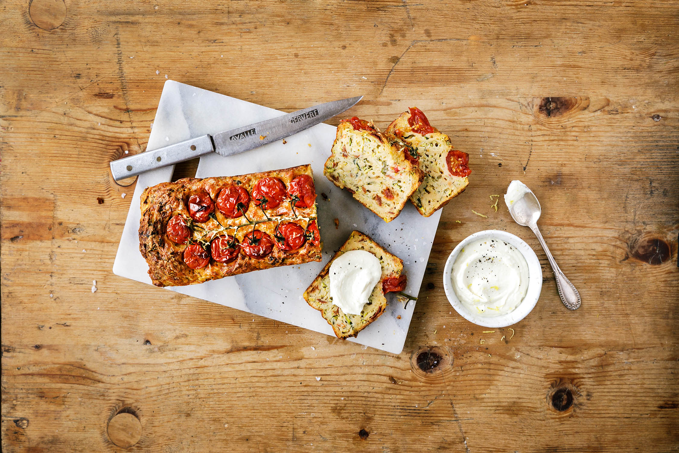 Kartoffel-Zucchini-Tomaten Cake mit Feta-Aufstrich - Snack - Rezepte ...