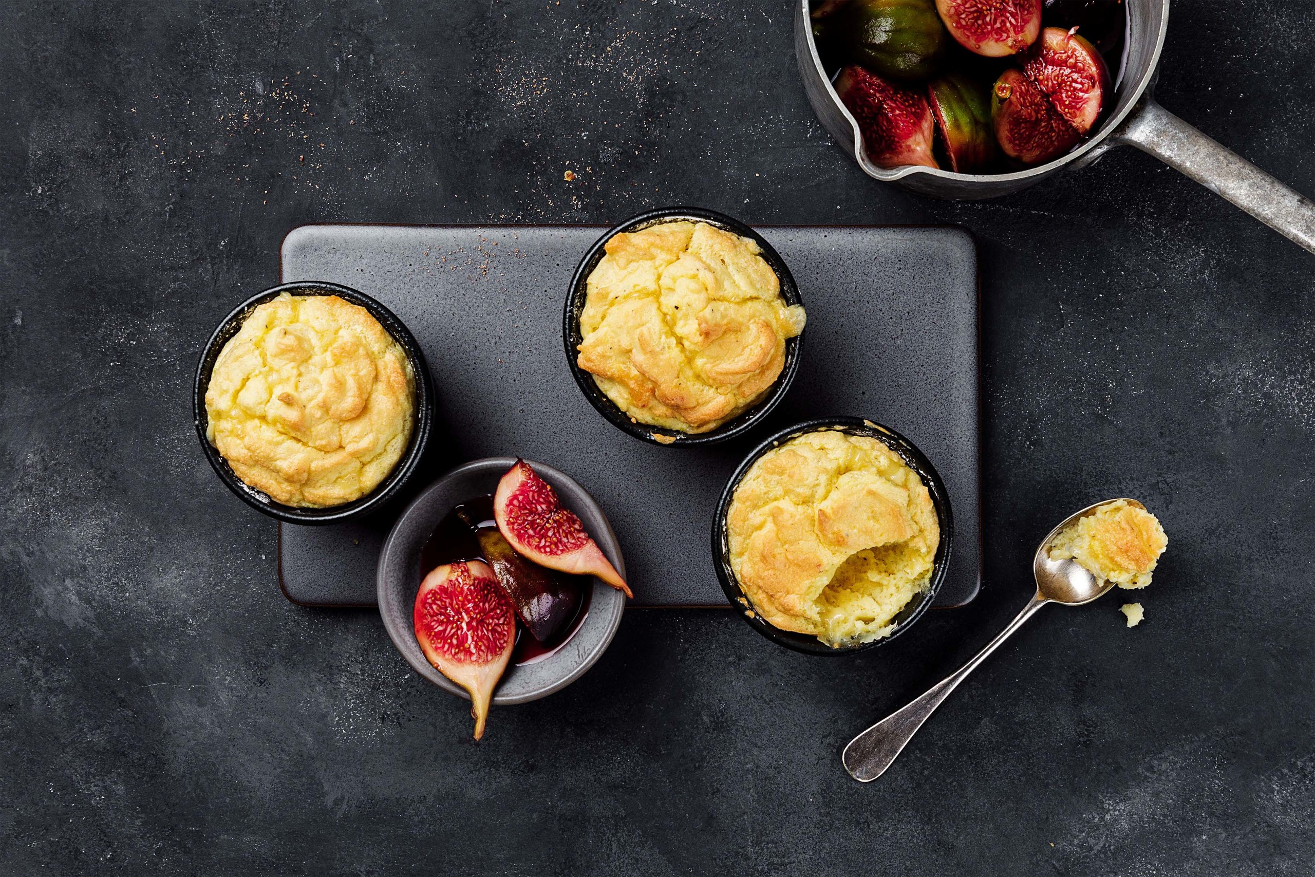 Kartoffelsoufflé mit Bergkäse und glacierten Feigen - Hauptgang ...
