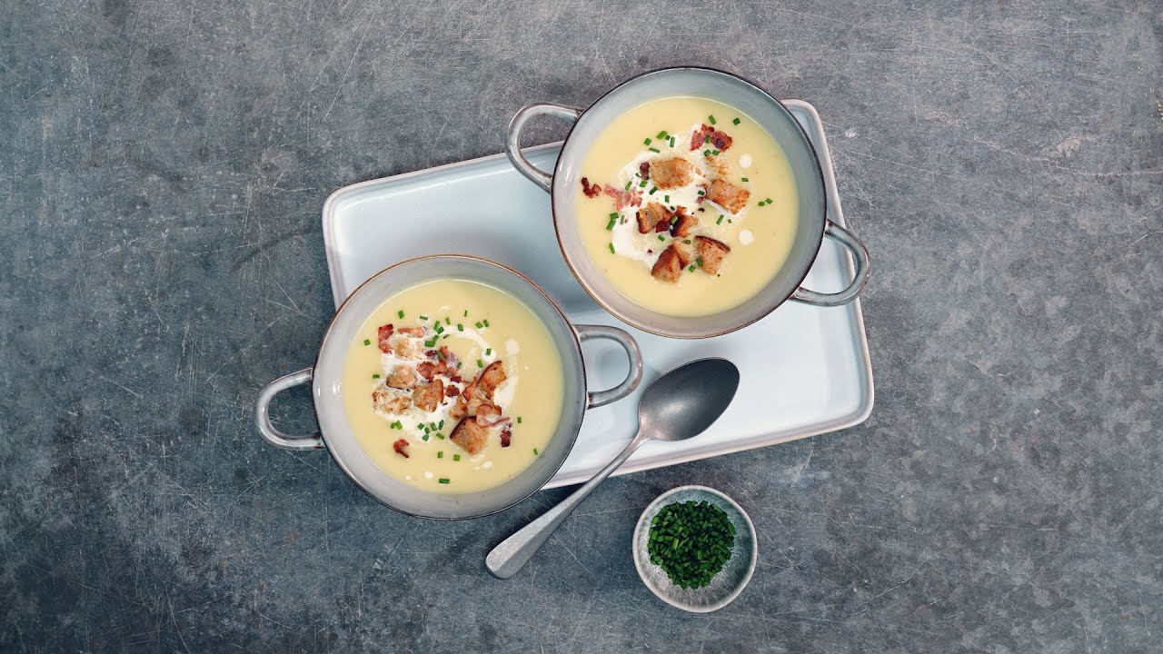 Kartoffelcremesuppe mit Speck-Croûton